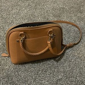 Cross body or shoulder purse